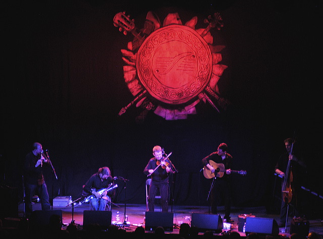 0648lunasa.jpg